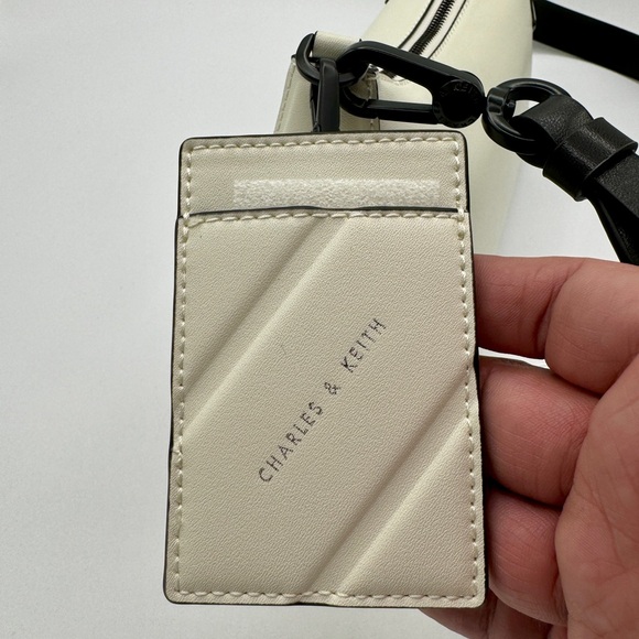 Charles & Keith Cream Crossbody Chain Handle Bag W/Changeable Straps Imported - Picture 5 of 13